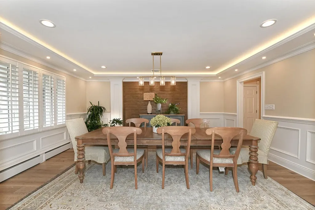 12 Winthrop Drive Dix Hills NY 11746