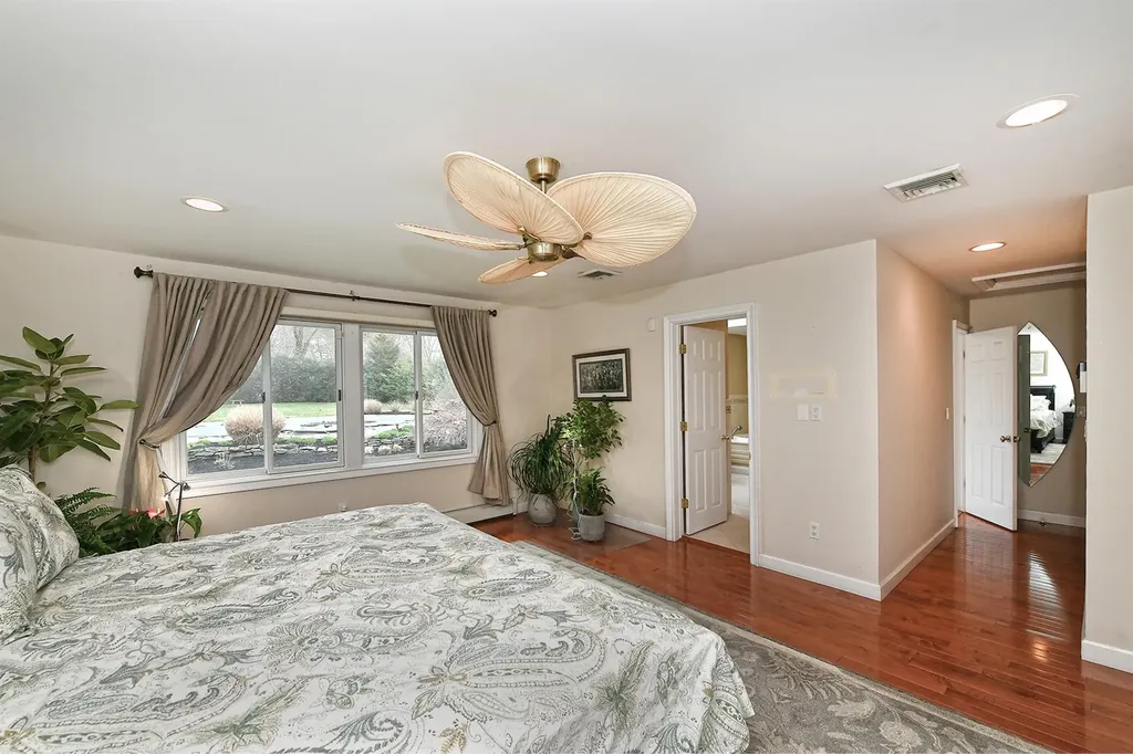 12 Winthrop Drive Dix Hills NY 11746
