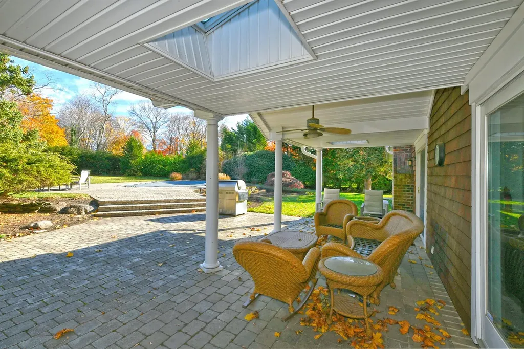 12 Winthrop Drive Dix Hills NY 11746