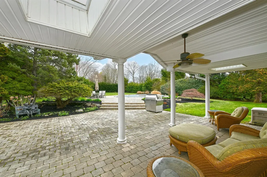 12 Winthrop Drive Dix Hills NY 11746