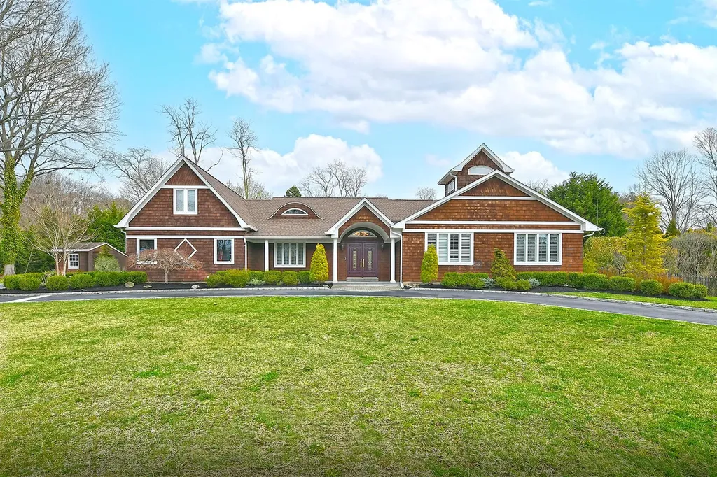 12 Winthrop Drive Dix Hills NY 11746