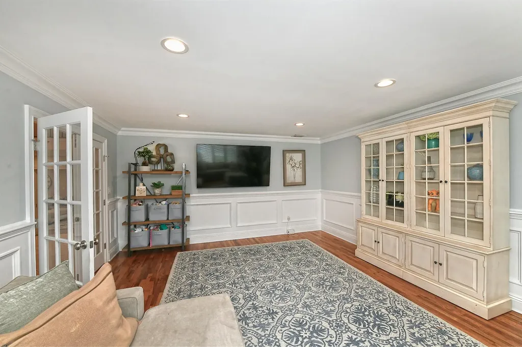 12 Winthrop Drive Dix Hills NY 11746