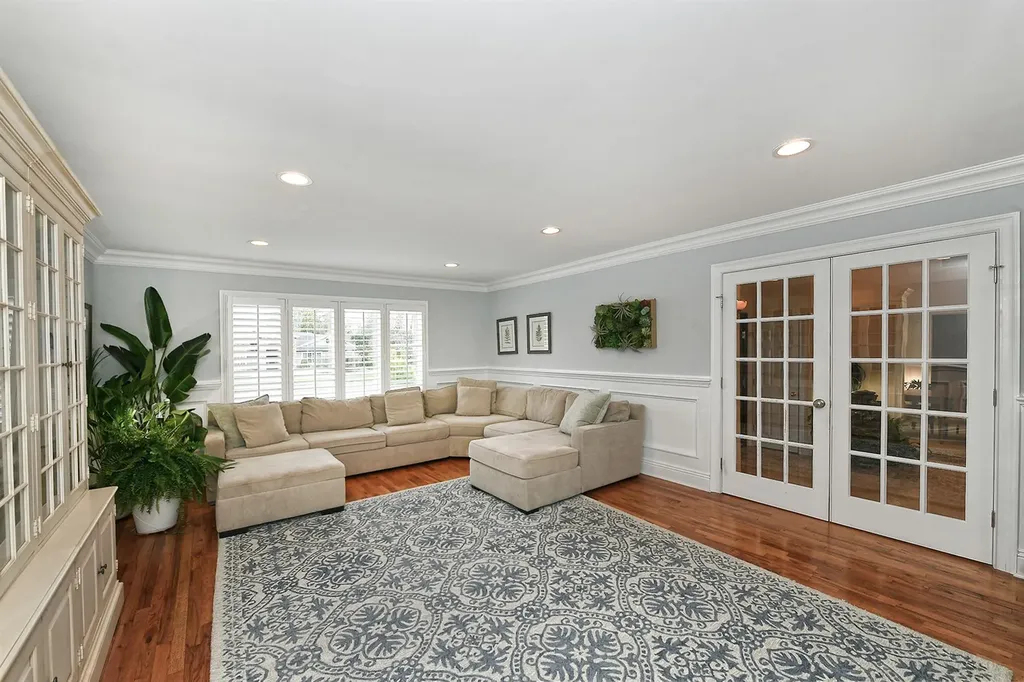 12 Winthrop Drive Dix Hills NY 11746
