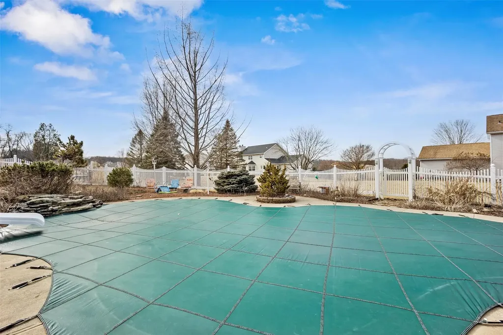 68 Gabriels Path Poughquag NY 12570