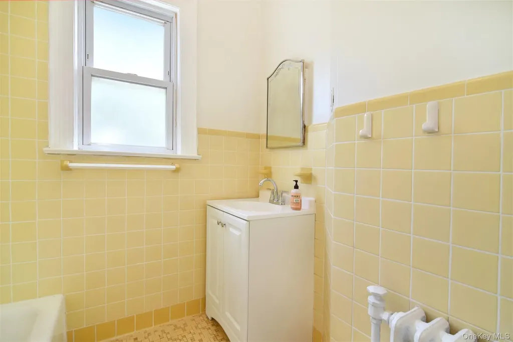 19 Primrose Avenue Mount Vernon NY 10552