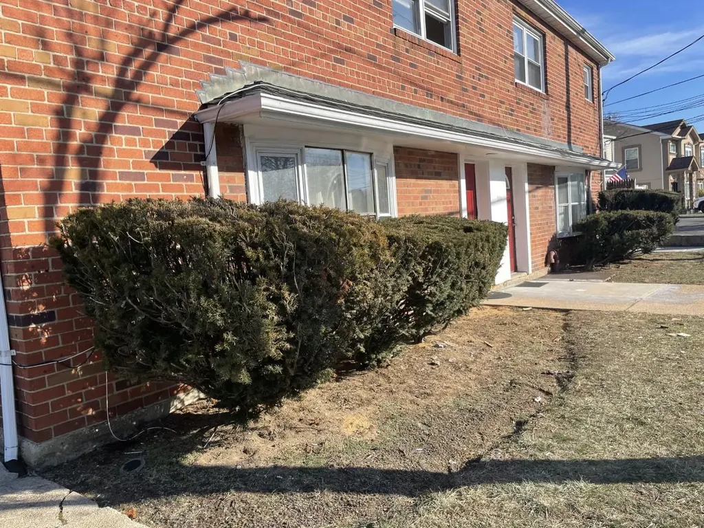 1300 Dutch Broadway Elmont NY 11003