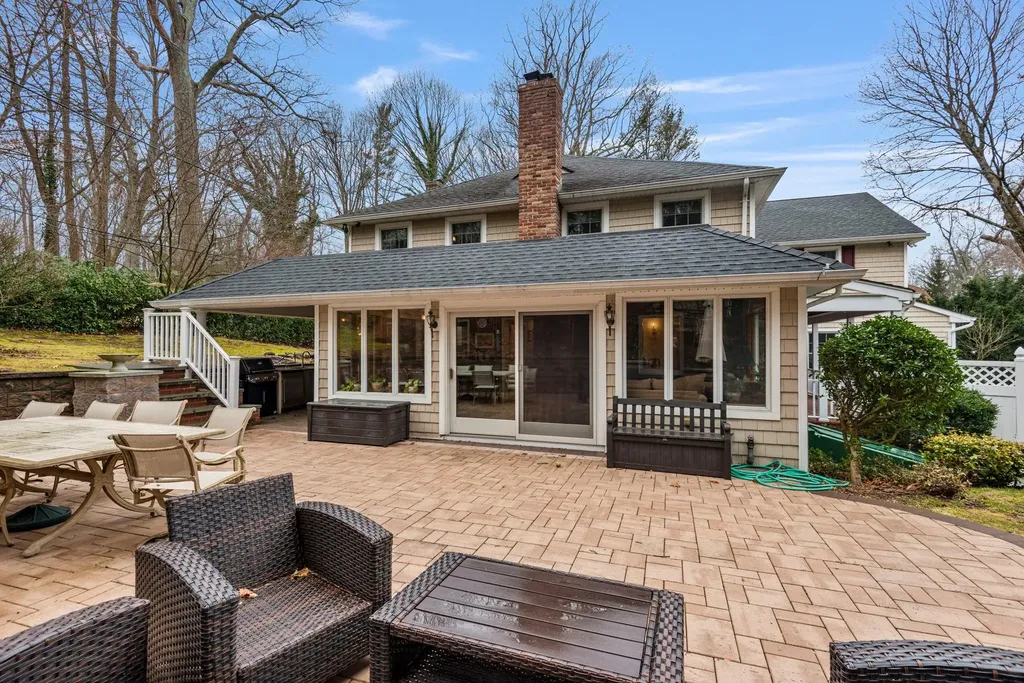 8 Tower Road Glen Cove NY 11542
