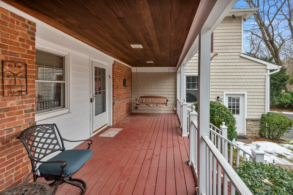 8 Tower Road Glen Cove NY 11542