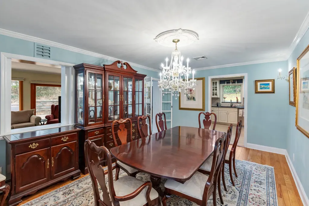 8 Tower Road Glen Cove NY 11542