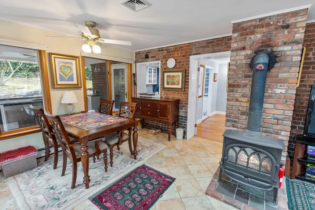 8 Tower Road Glen Cove NY 11542