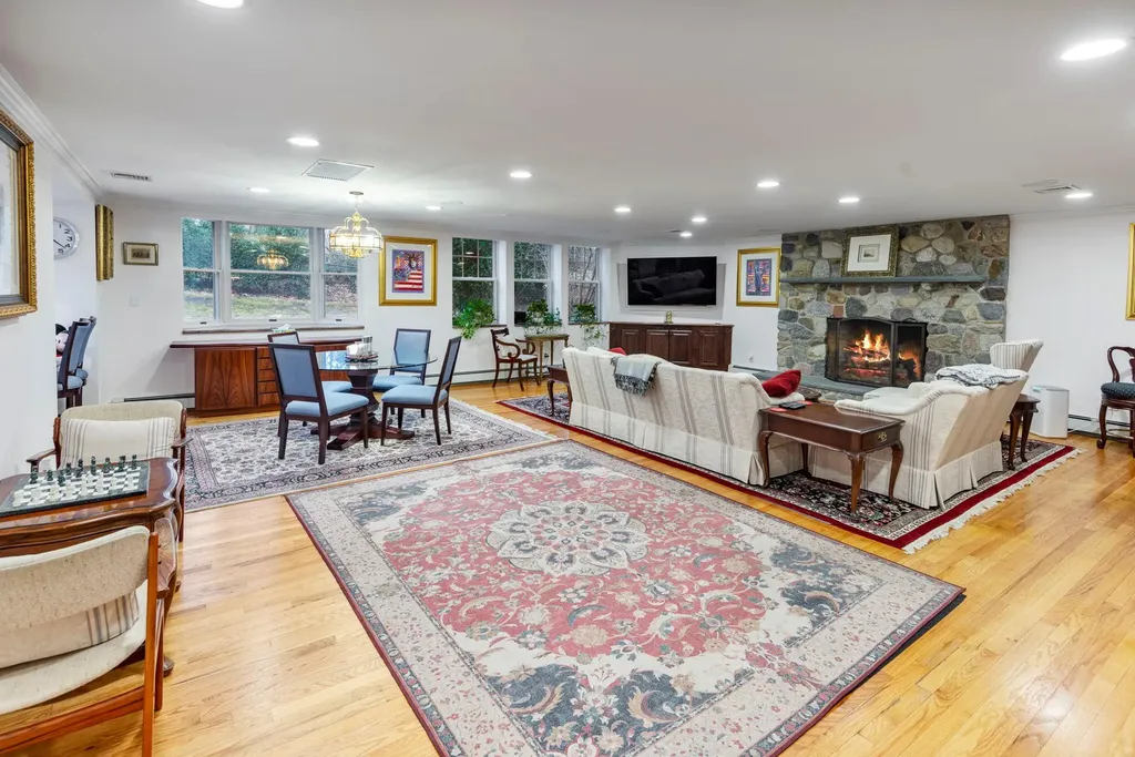 8 Tower Road Glen Cove NY 11542