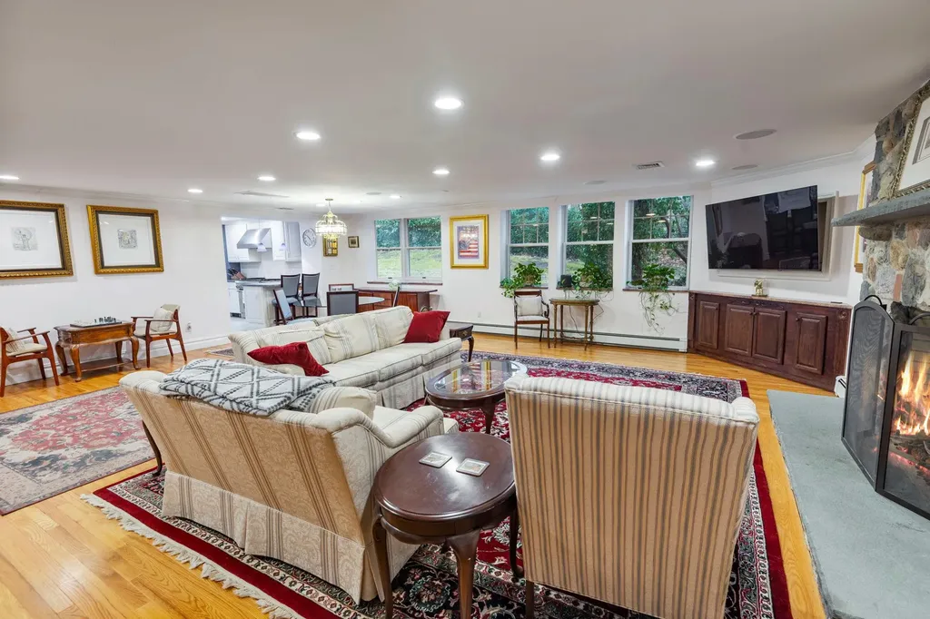 8 Tower Road Glen Cove NY 11542