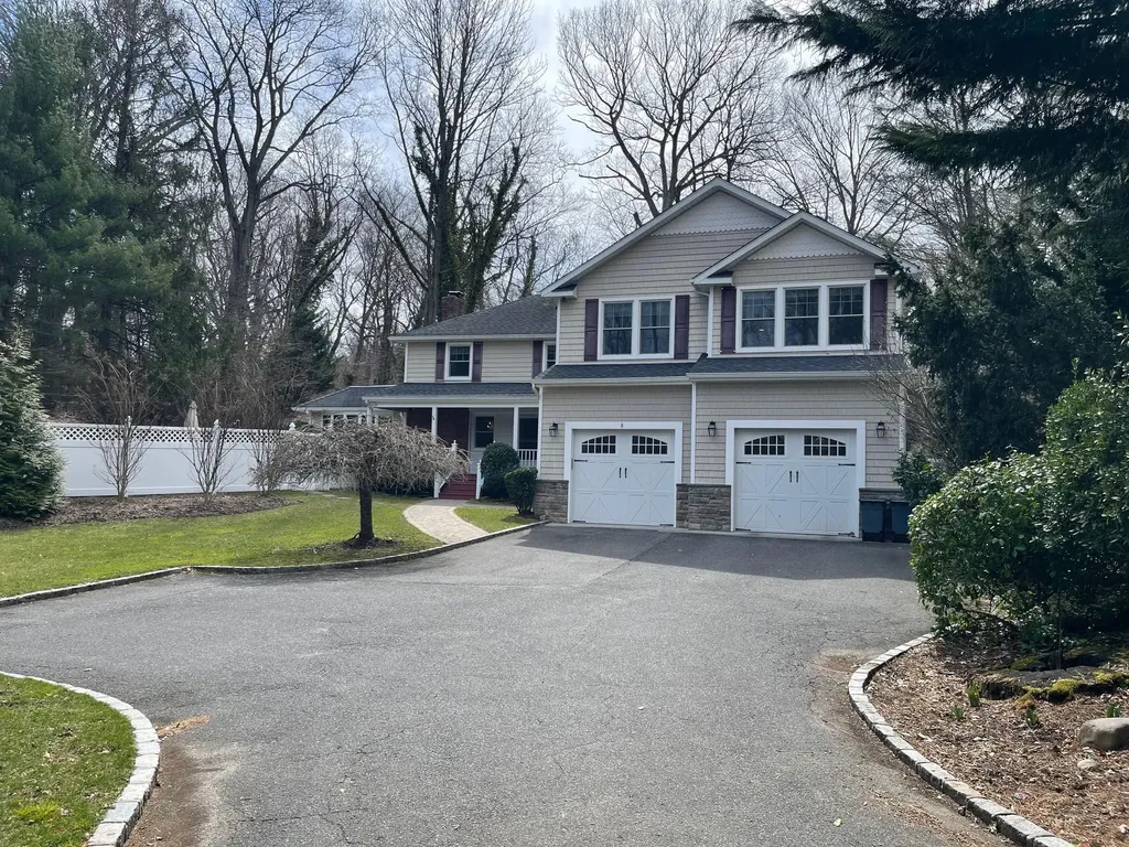 8 Tower Road Glen Cove NY 11542