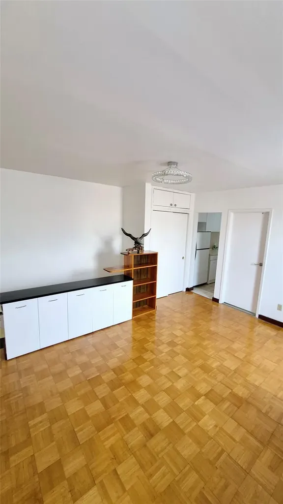 371 Eldert Lane Brooklyn NY 11208