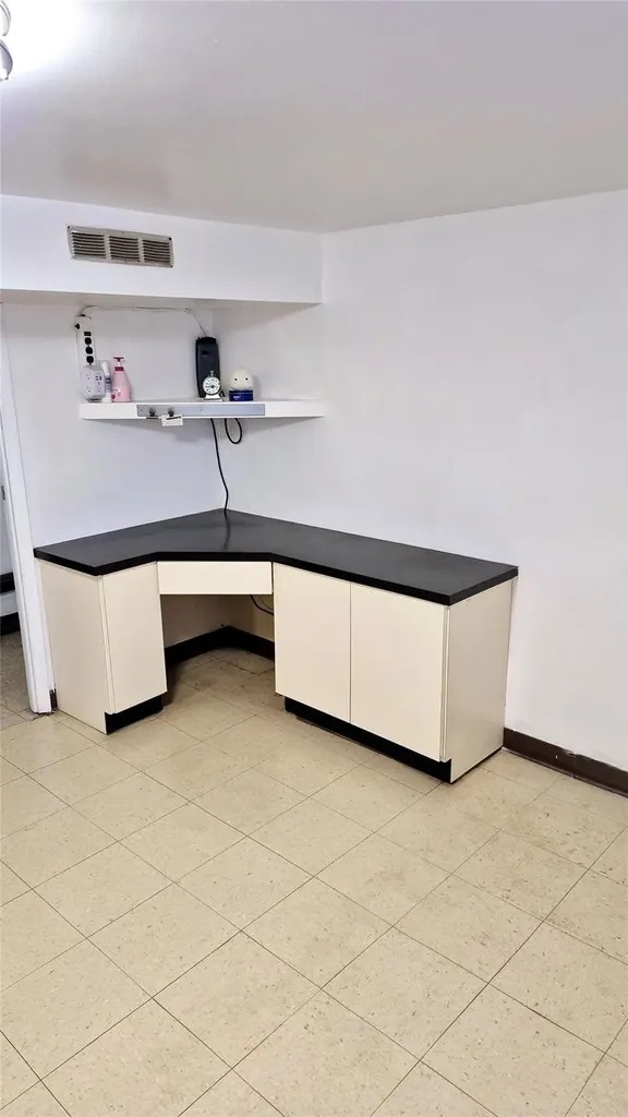 371 Eldert Lane Brooklyn NY 11208