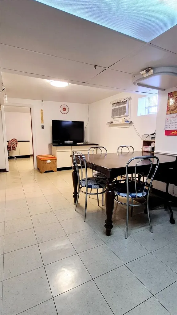 371 Eldert Lane Brooklyn NY 11208