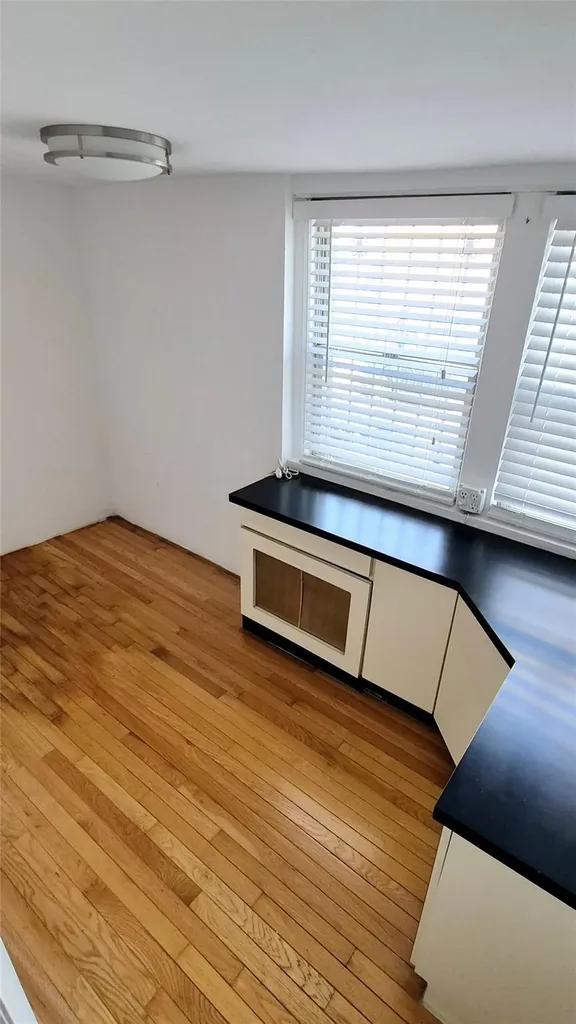 371 Eldert Lane Brooklyn NY 11208