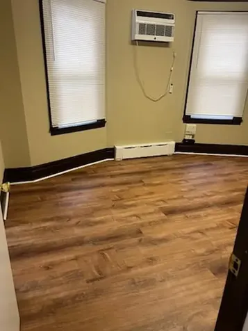557 N Macquesten Parkway Mount Vernon NY 10552