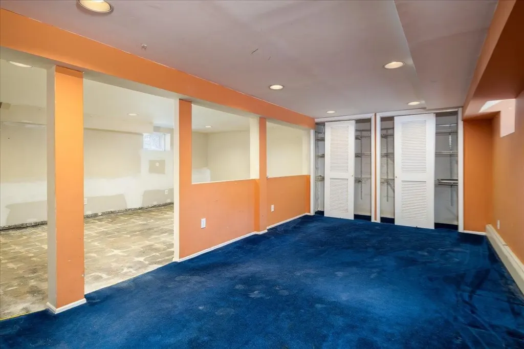 8 Garden Drive Lynbrook NY 11563