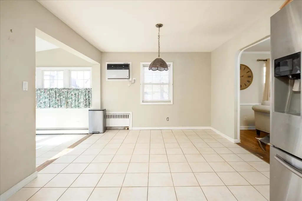 8 Garden Drive Lynbrook NY 11563