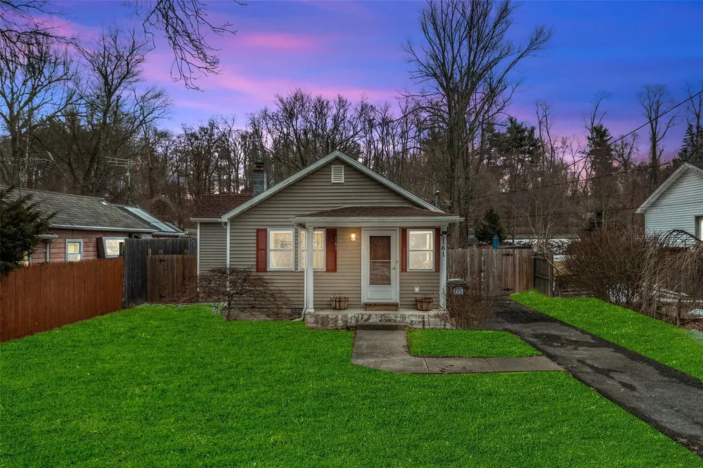 161 Glenerie Boulevard Saugerties NY 12477