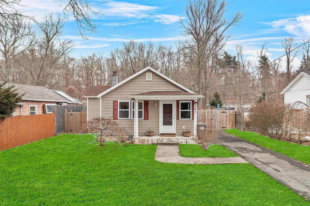 161 Glenerie Boulevard Saugerties NY 12477