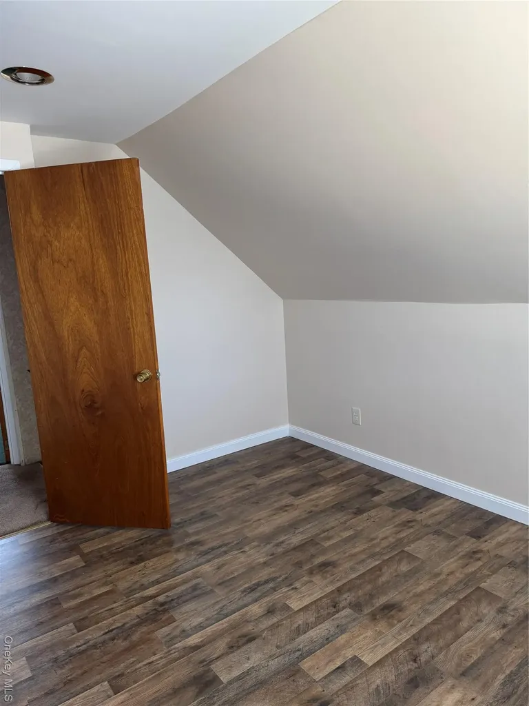 65 Heathcote Road Lindenhurst NY 11757
