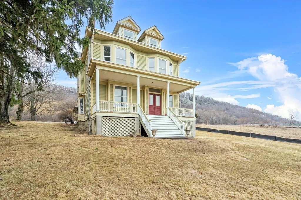 114 Windsor Highway New Windsor NY 12553