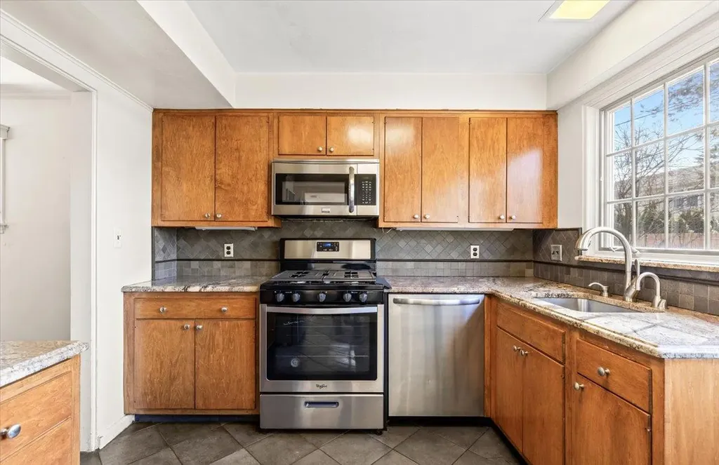 32 Sargent Road Scarsdale NY 10583