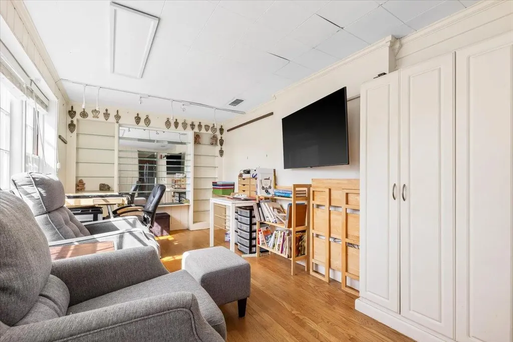 32 Sargent Road Scarsdale NY 10583