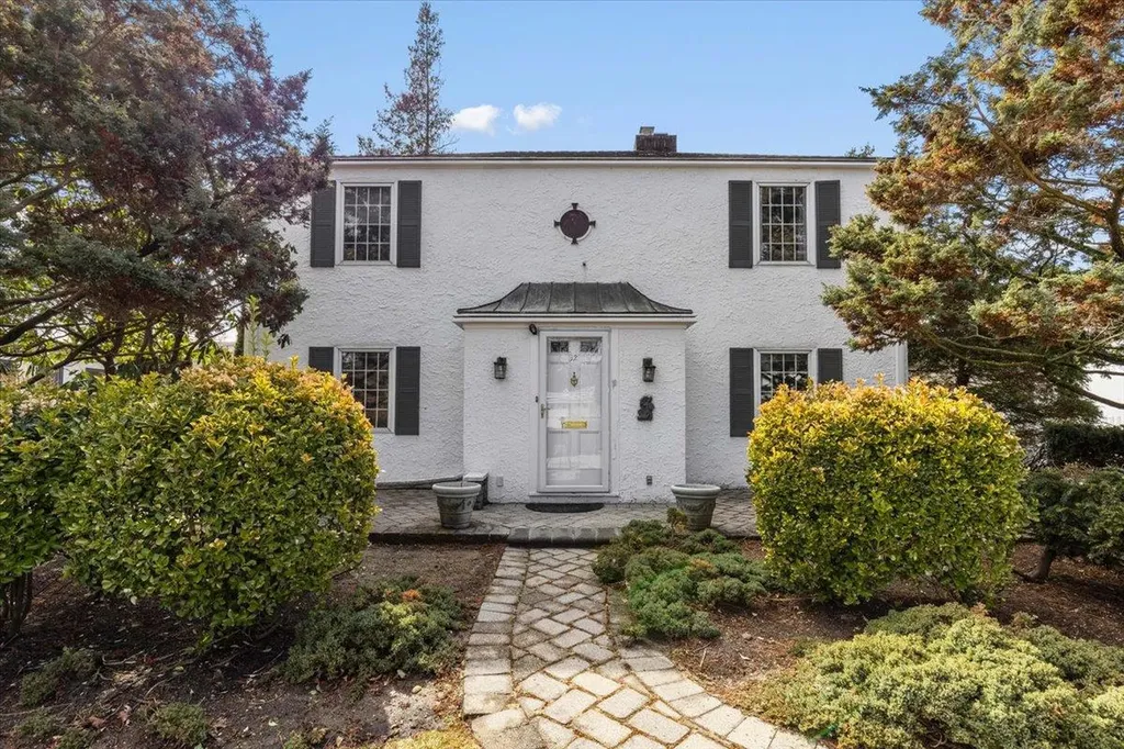 32 Sargent Road Scarsdale NY 10583