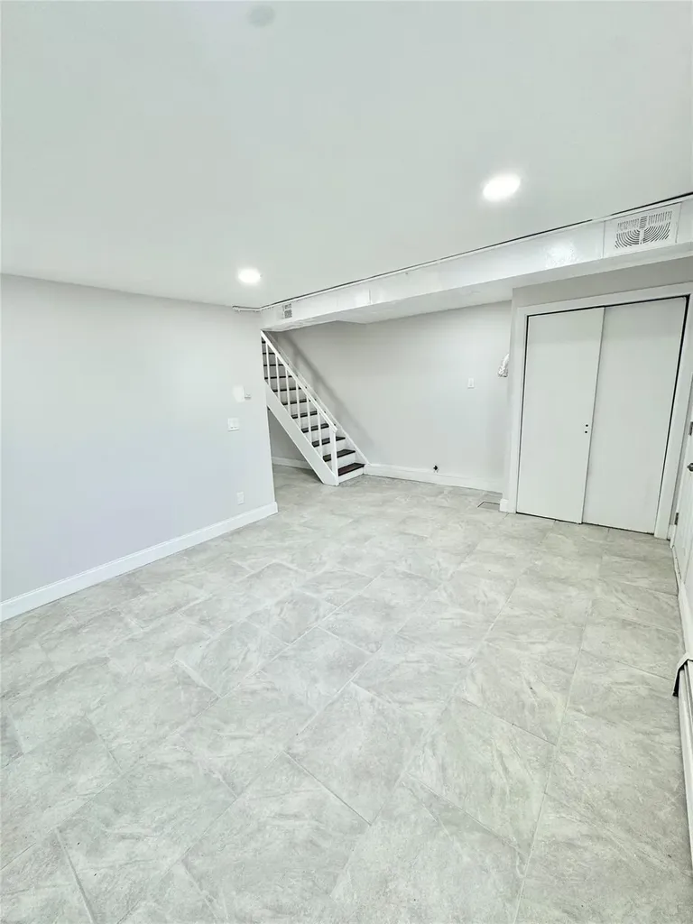 207 Kearney Avenue Bronx NY 10465