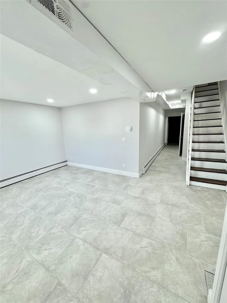 207 Kearney Avenue Bronx NY 10465
