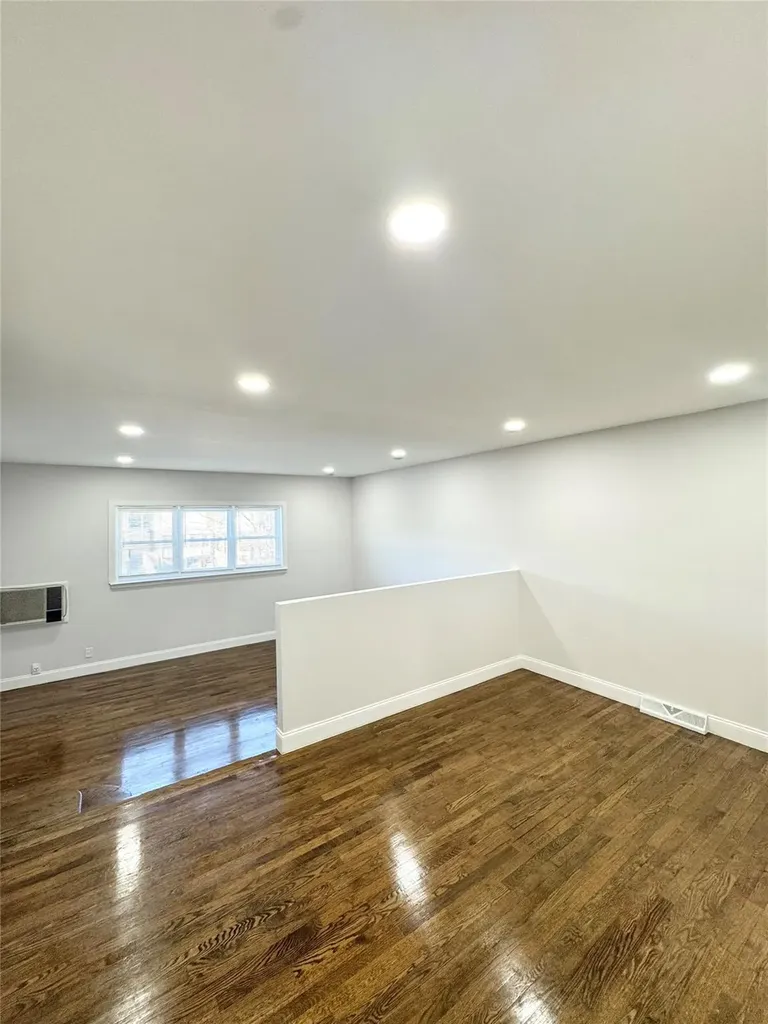 207 Kearney Avenue Bronx NY 10465