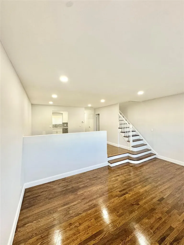 207 Kearney Avenue Bronx NY 10465