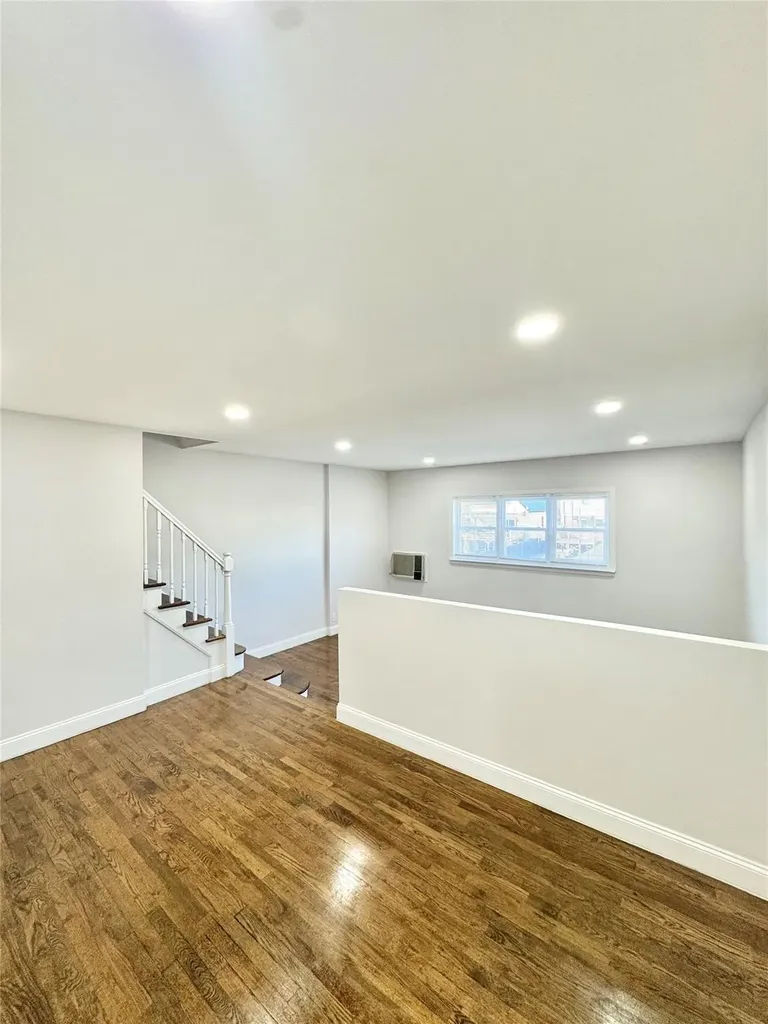 207 Kearney Avenue Bronx NY 10465