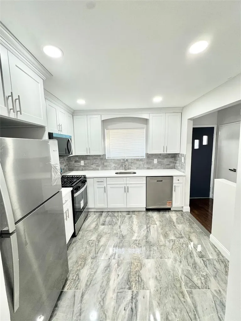 207 Kearney Avenue Bronx NY 10465