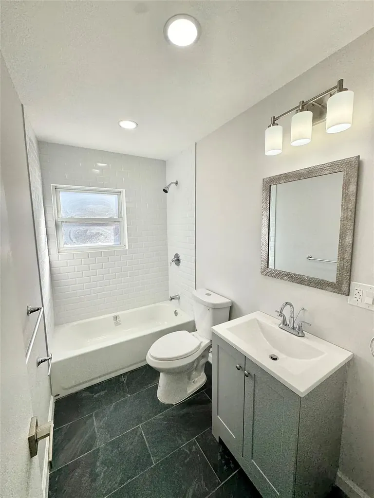 207 Kearney Avenue Bronx NY 10465