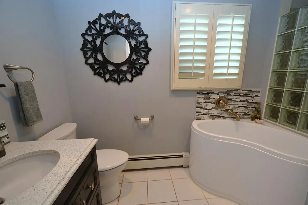49 Starfire Drive Centereach NY 11720