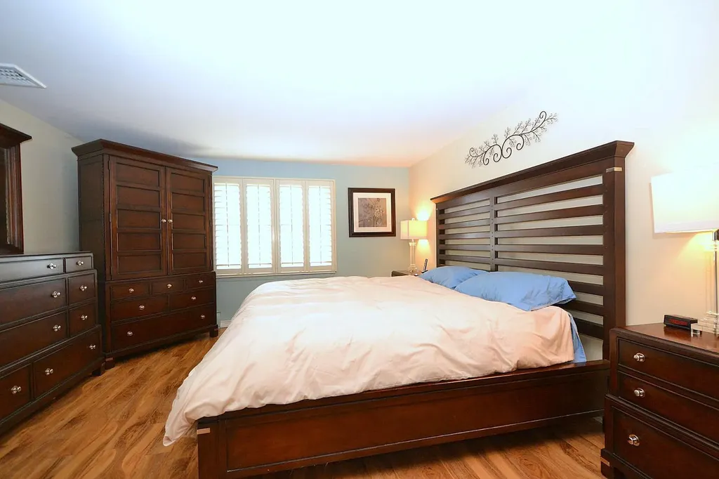 49 Starfire Drive Centereach NY 11720