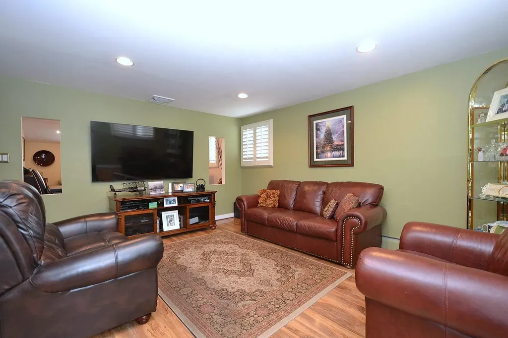 49 Starfire Drive Centereach NY 11720