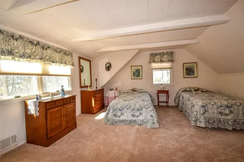 12 Valley Circle Miller Place NY 11764