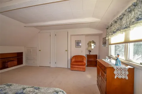 12 Valley Circle Miller Place NY 11764