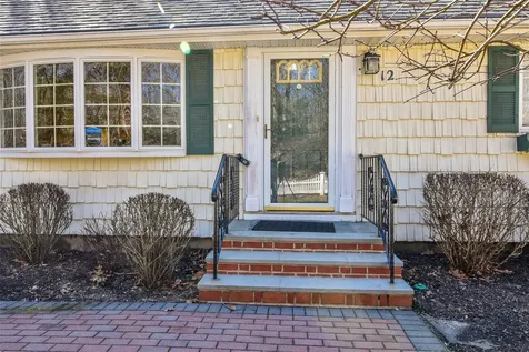 12 Valley Circle Miller Place NY 11764