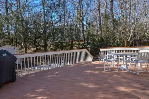 12 Valley Circle Miller Place NY 11764