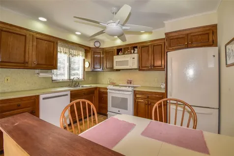 12 Valley Circle Miller Place NY 11764