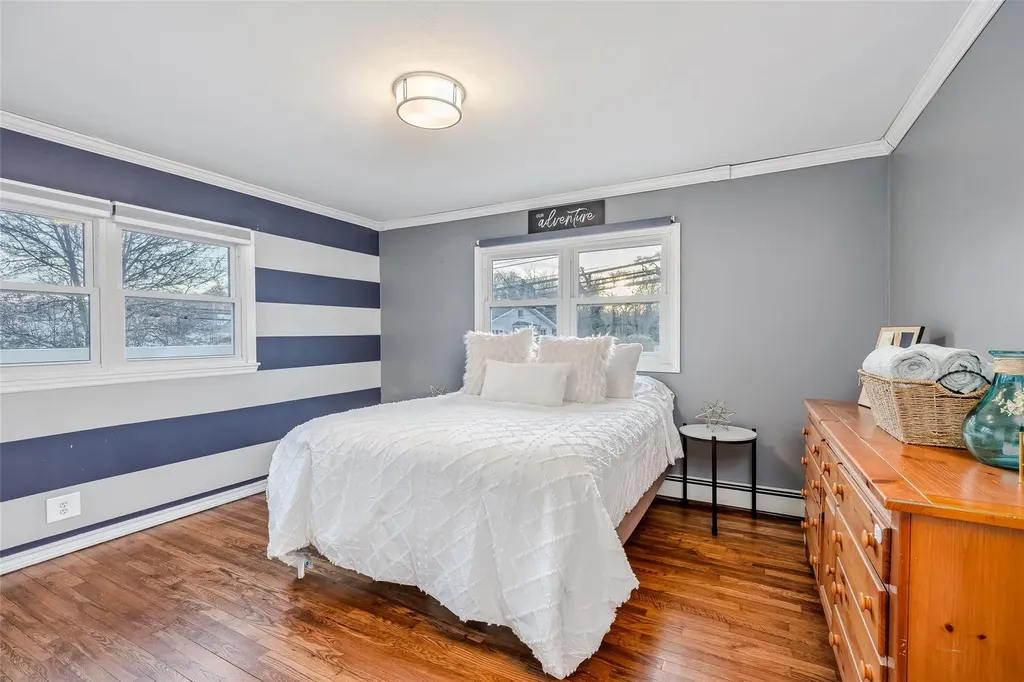 552 Meadowbrook Road Merrick NY 11566