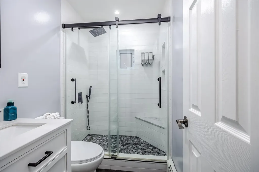 552 Meadowbrook Road Merrick NY 11566