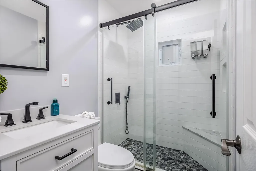 552 Meadowbrook Road Merrick NY 11566