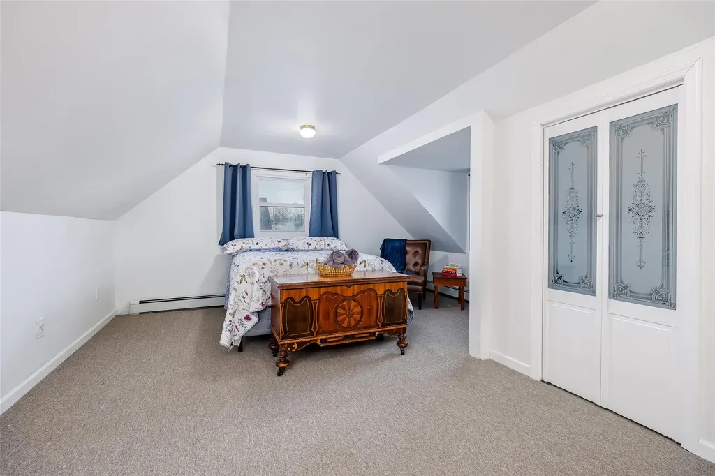 552 Meadowbrook Road Merrick NY 11566